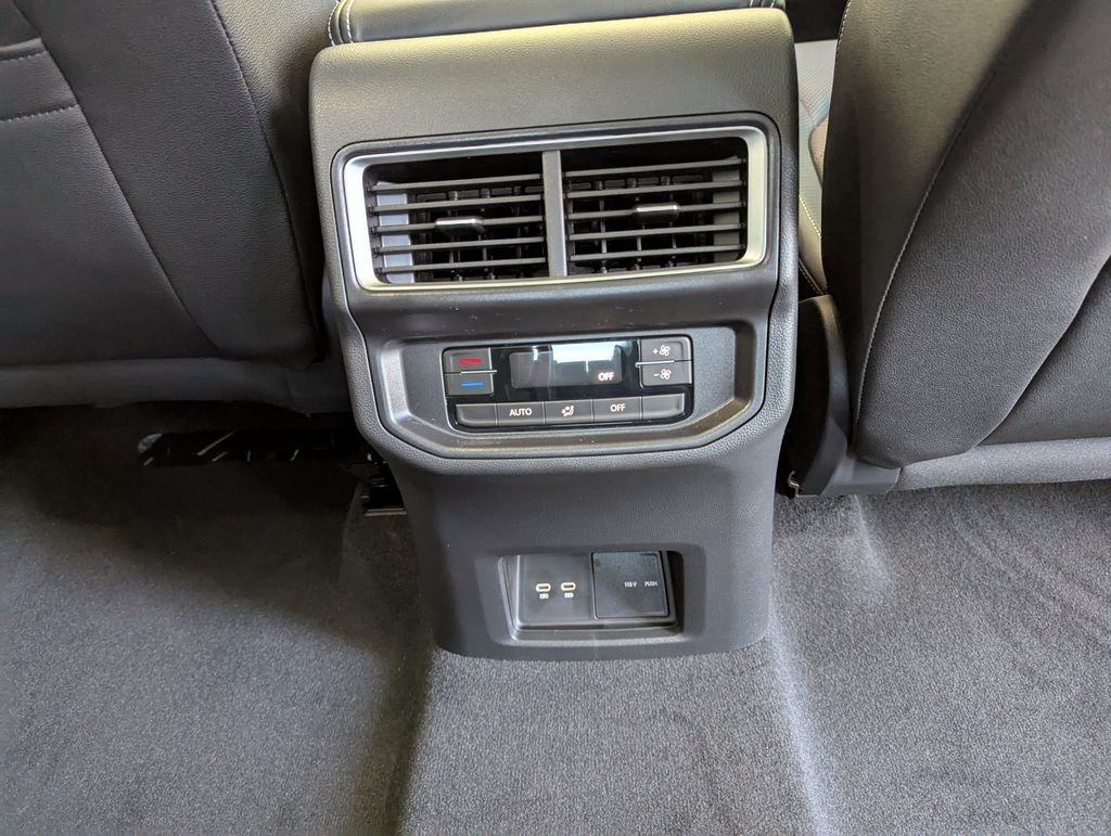 2026 Volkswagen Atlas SE w/Tech - Photo 37