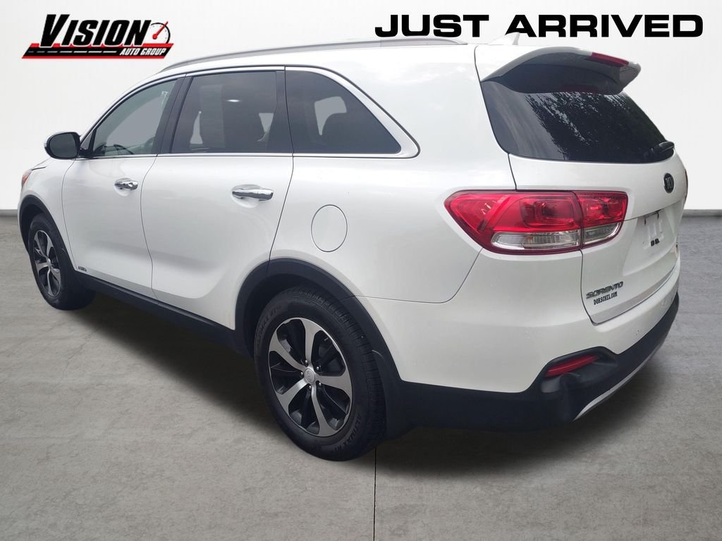 Used 2016 White Kia EX image 3