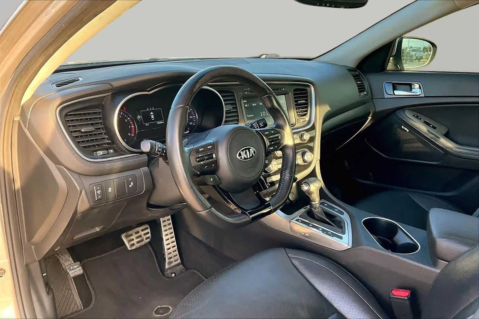 Used 2014 Satin Metal Kia SX Turbo image 16