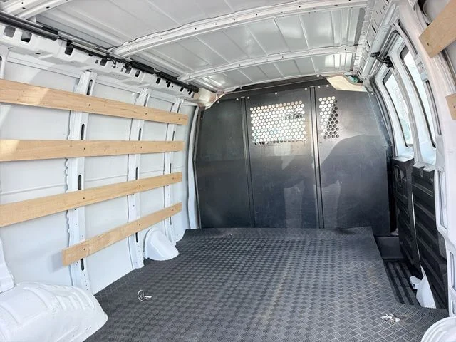 Used 2024 White Chevrolet Work Van image 22