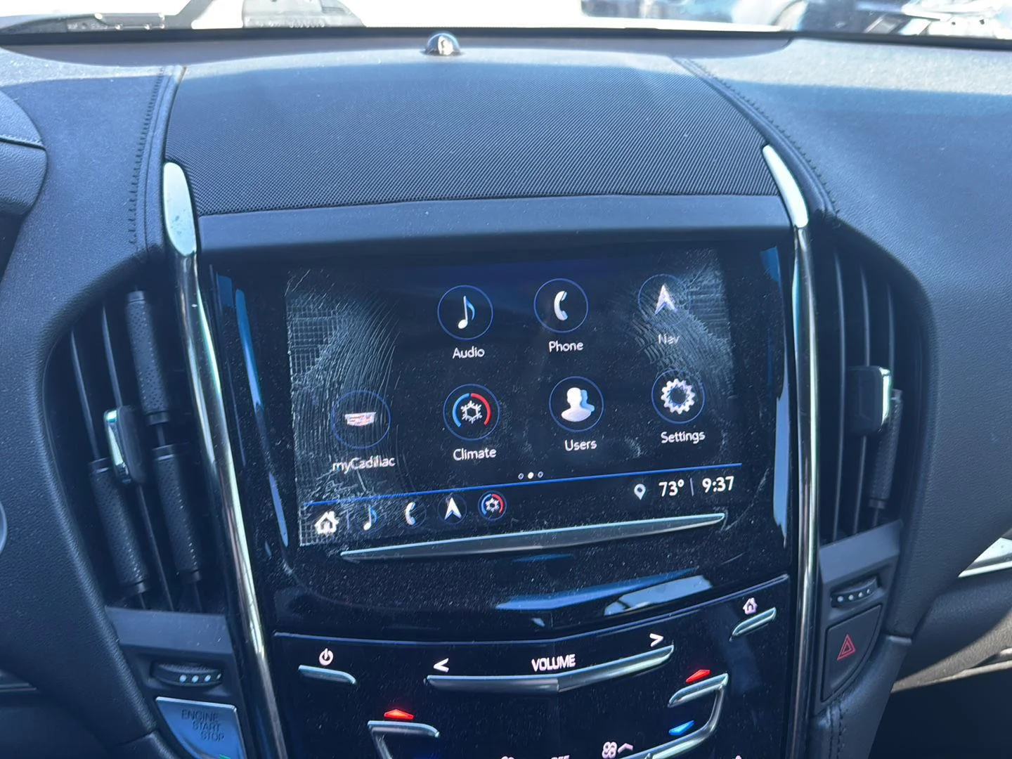 Used 2018 Crystal White Tricoat Cadillac Luxury AWD image 16