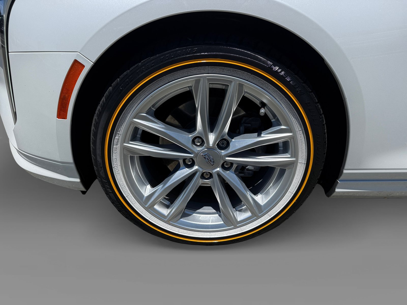 Used 2021 Crystal White Cadillac Luxury image 9