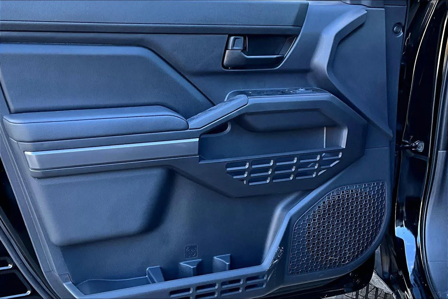 2026 Toyota Tacoma SR5 - Photo 10
