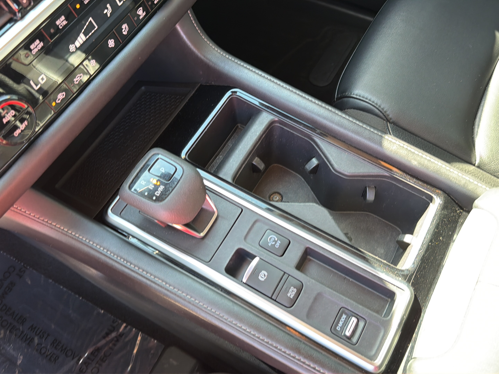 Used 2023 White Nissan SL image 26