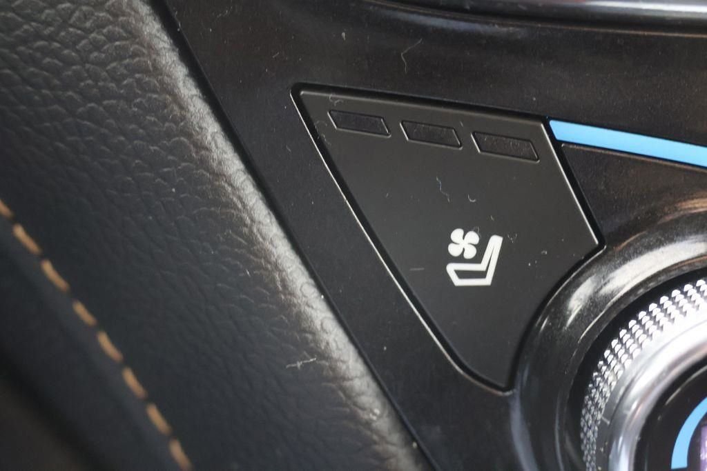 Used 2023 Gray Chevrolet Premier image 17
