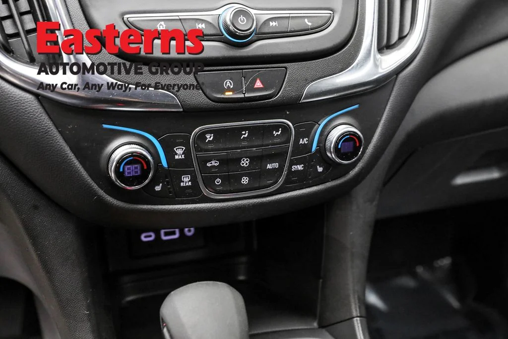 Used 2022 Silver Chevrolet LT image 20