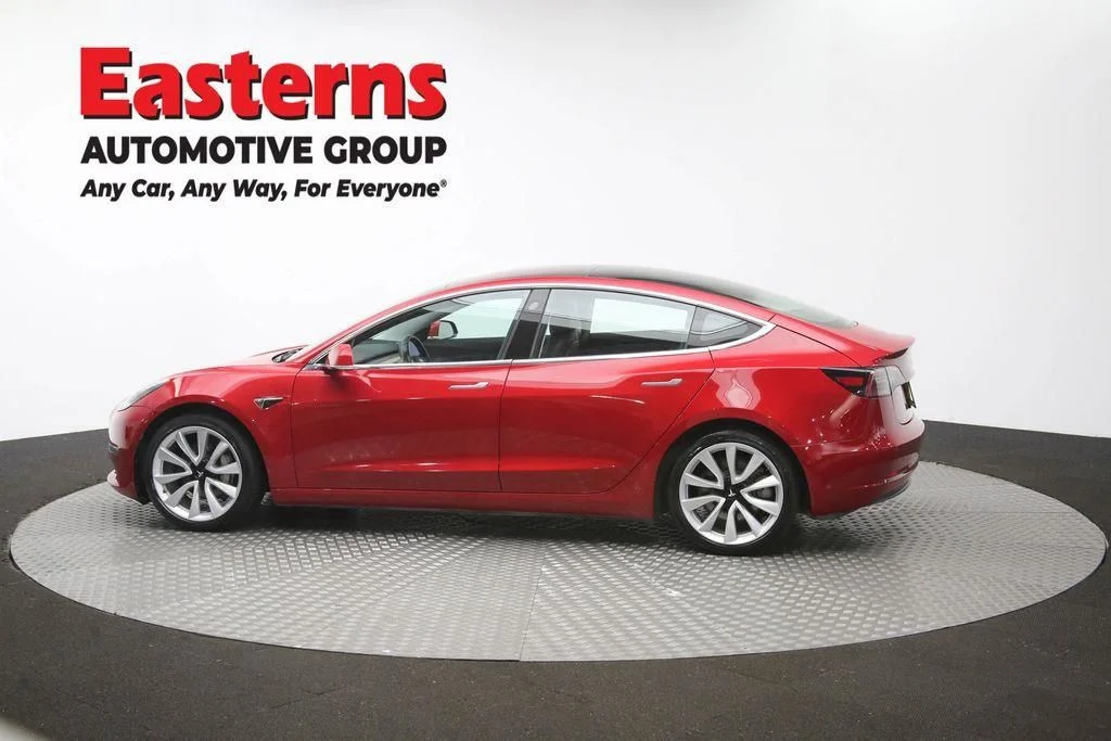 Used 2018 Red Tesla Long Range image 57