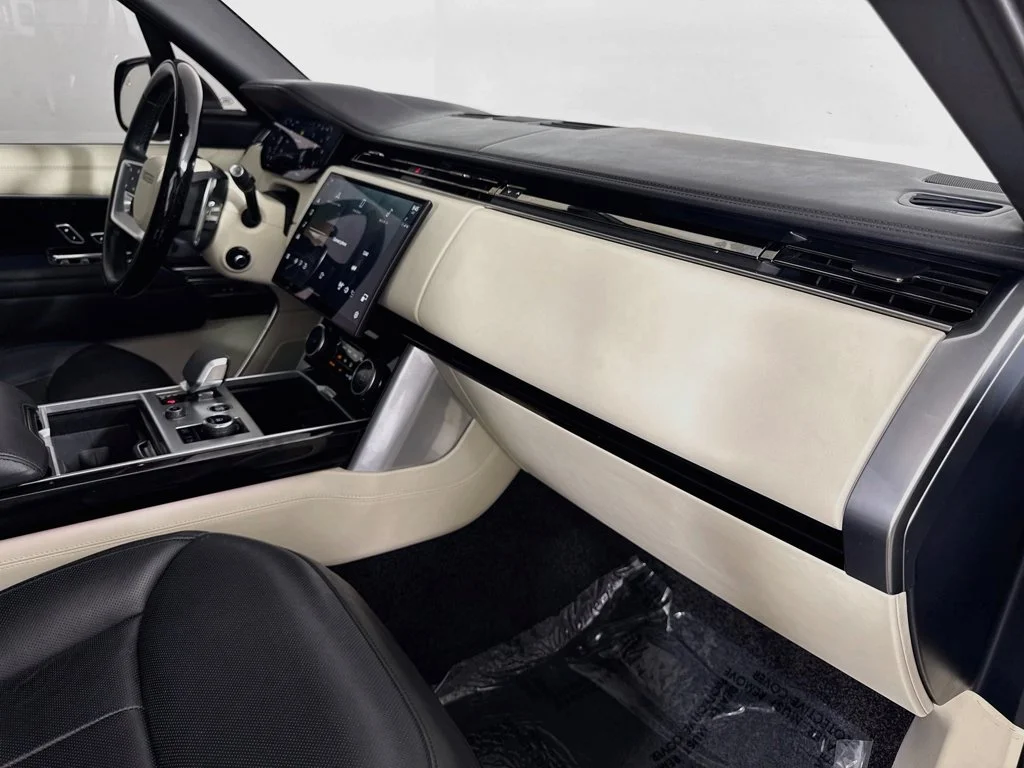 Used 2023 Blue Land Rover Autobiography image 31