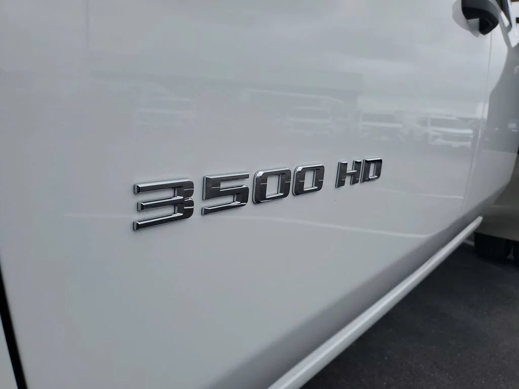 New 2026 Summit White Chevrolet Work Truck image 25