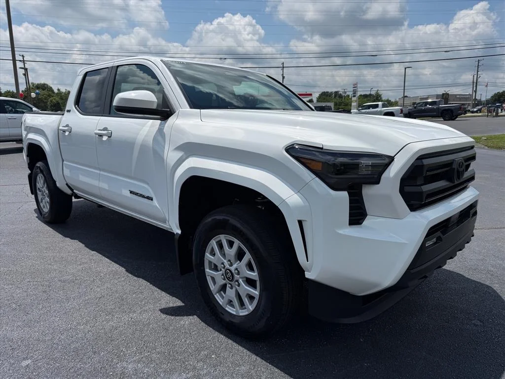 New 2026 Ice Cap Toyota  SR5 image 3