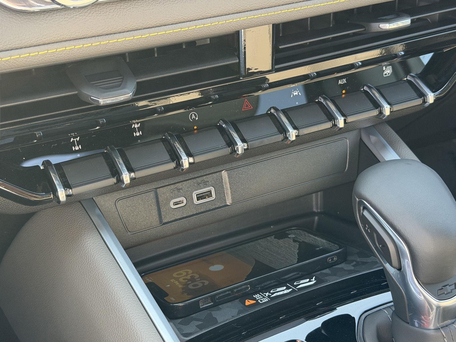 2026 Chevrolet Colorado ZR2 - Photo 18