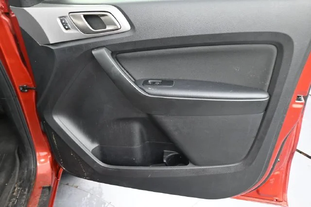 Used 2019 Red Ford XLT image 13