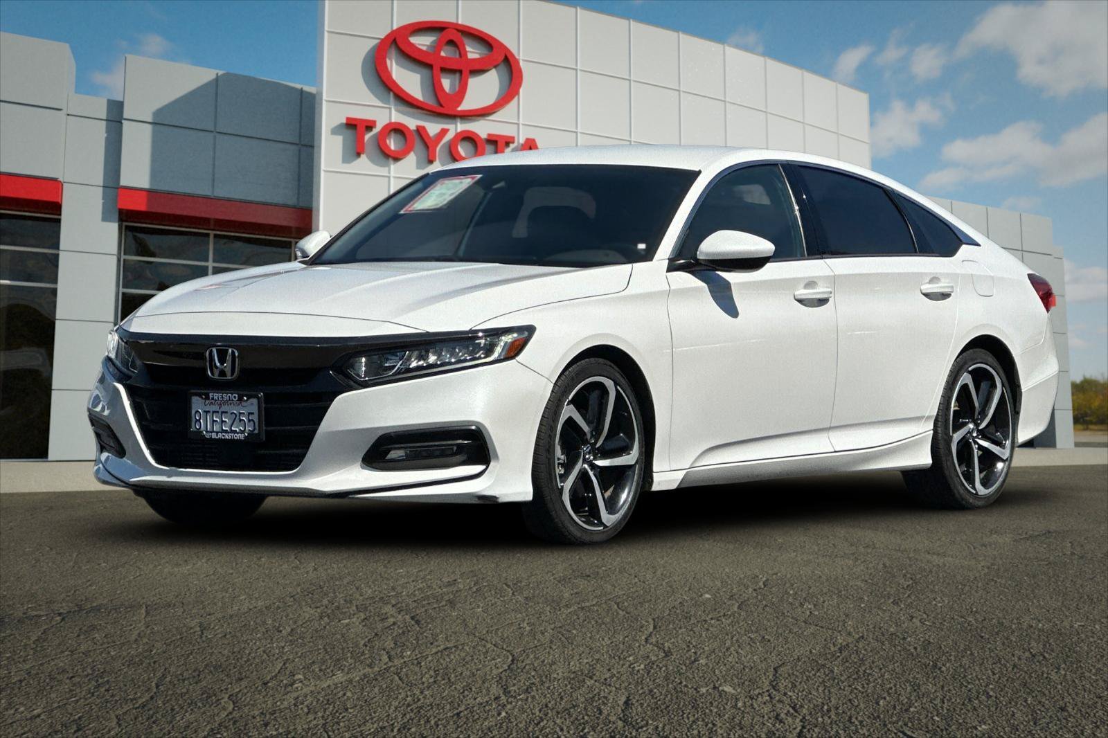 Used 2020 Platinum White Pearl Honda Sport image 7