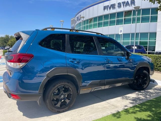 Used 2022  Subaru Wilderness image 3