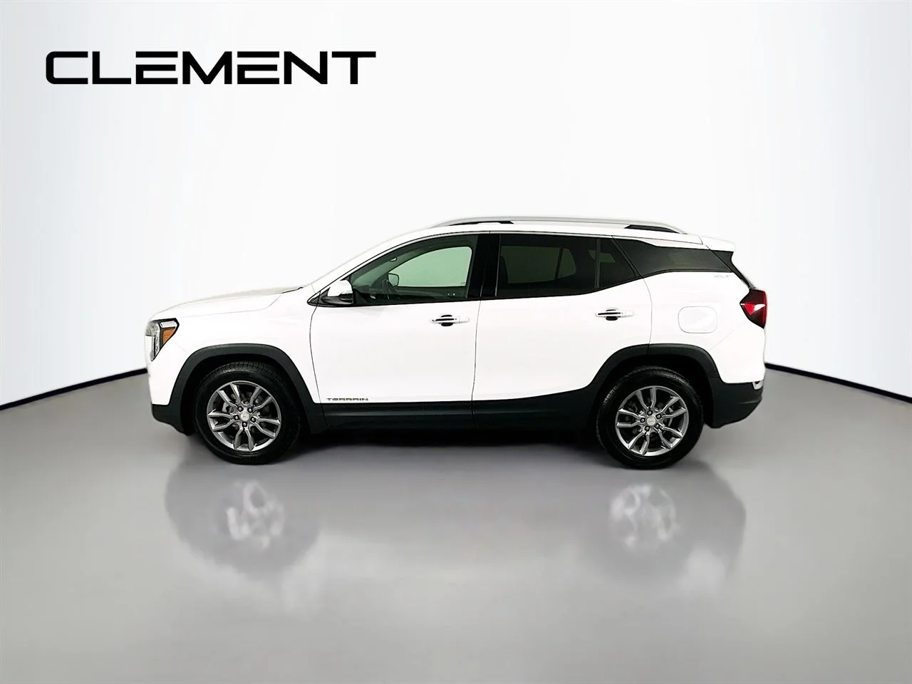 Used 2023 Summit White GMC SLT image 6