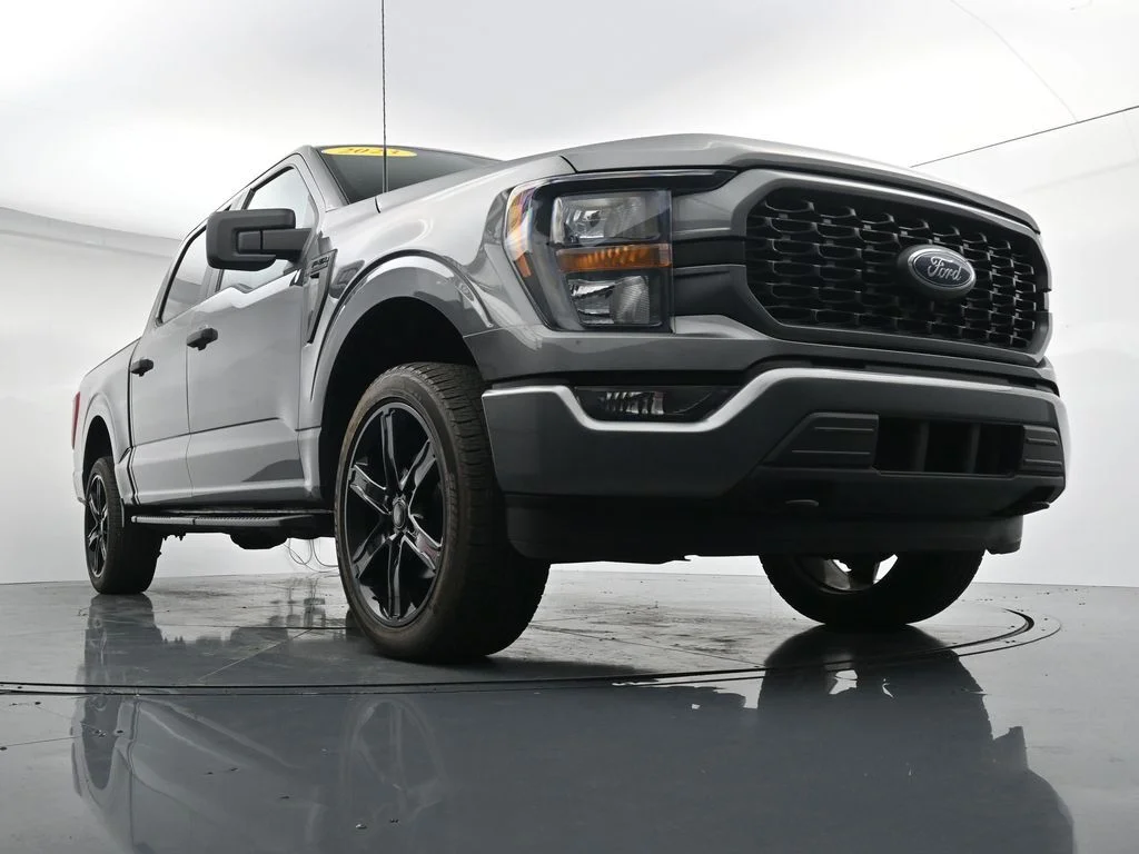 Used 2023 Gray Ford XL image 31