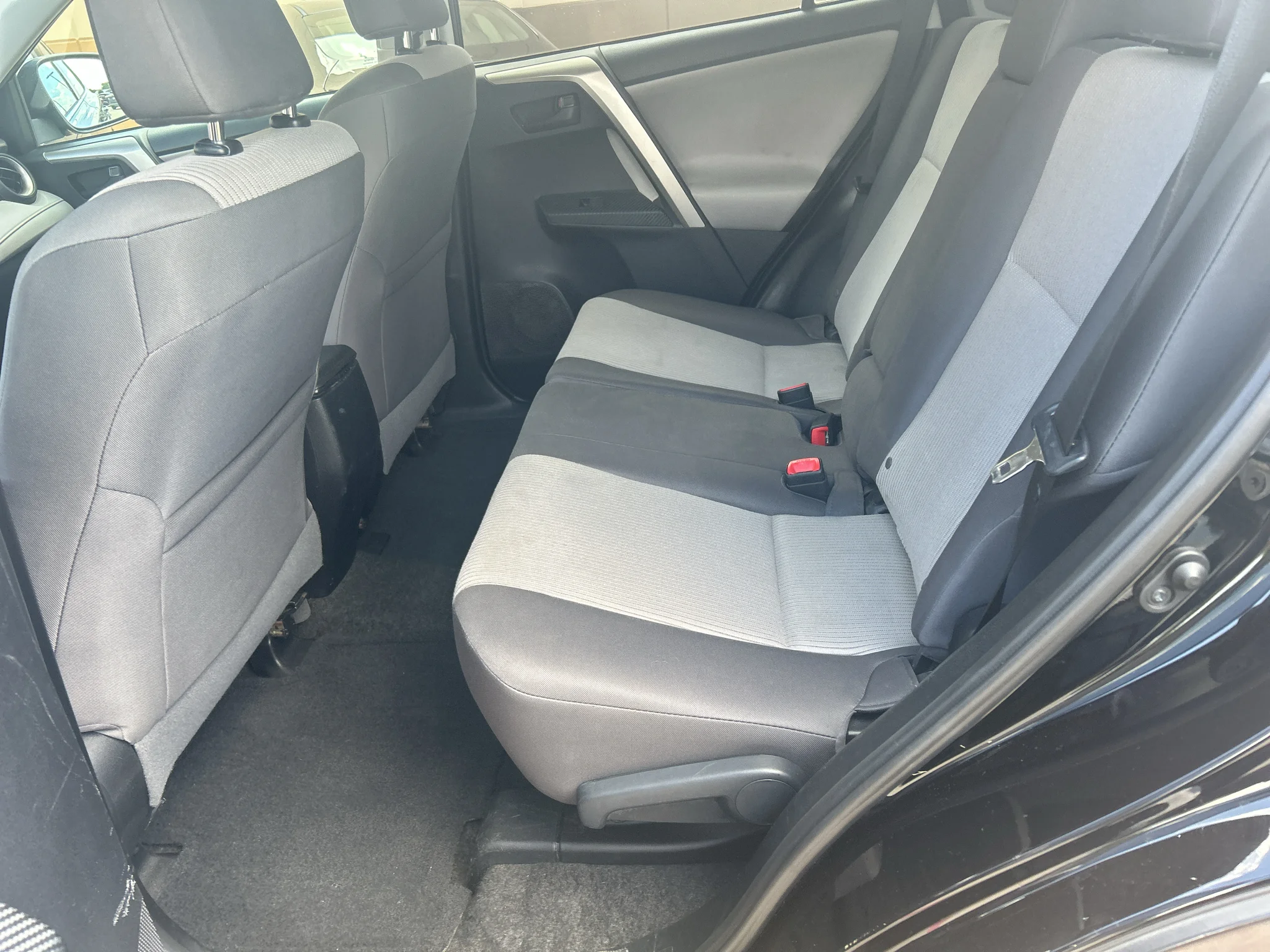 Used 2015 Black Toyota LE image 14