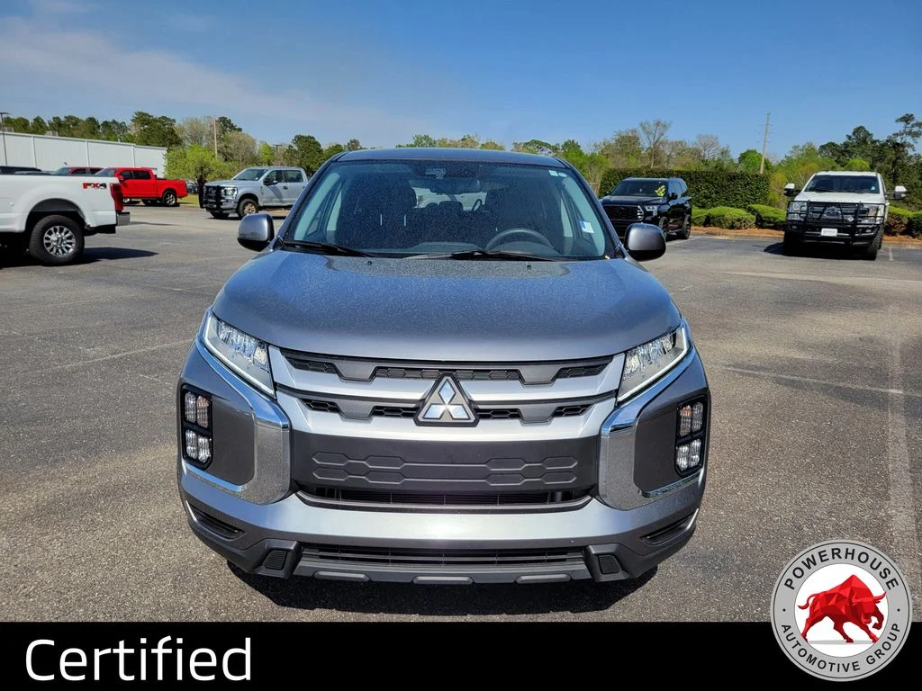 Used 2025 Silver Mitsubishi  image 10
