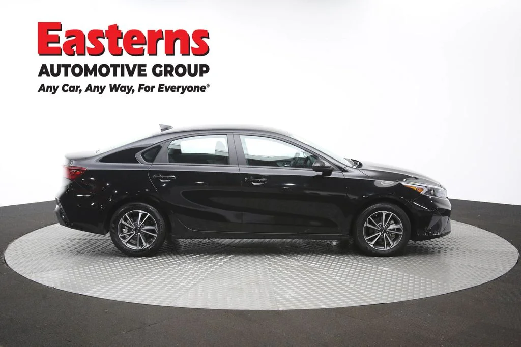 Used 2024 Black Kia LXS image 43
