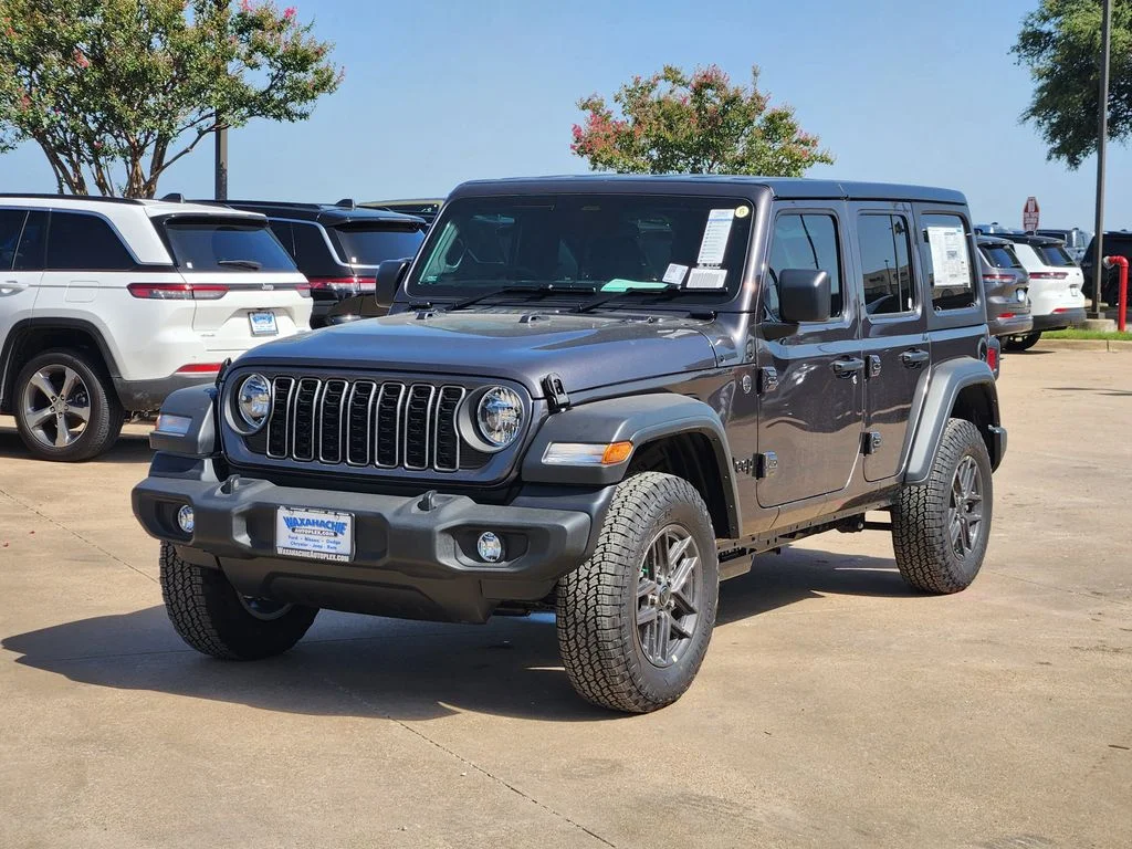 New 2026 granite crystal metallic clearcoat Jeep Sport RHD image 2