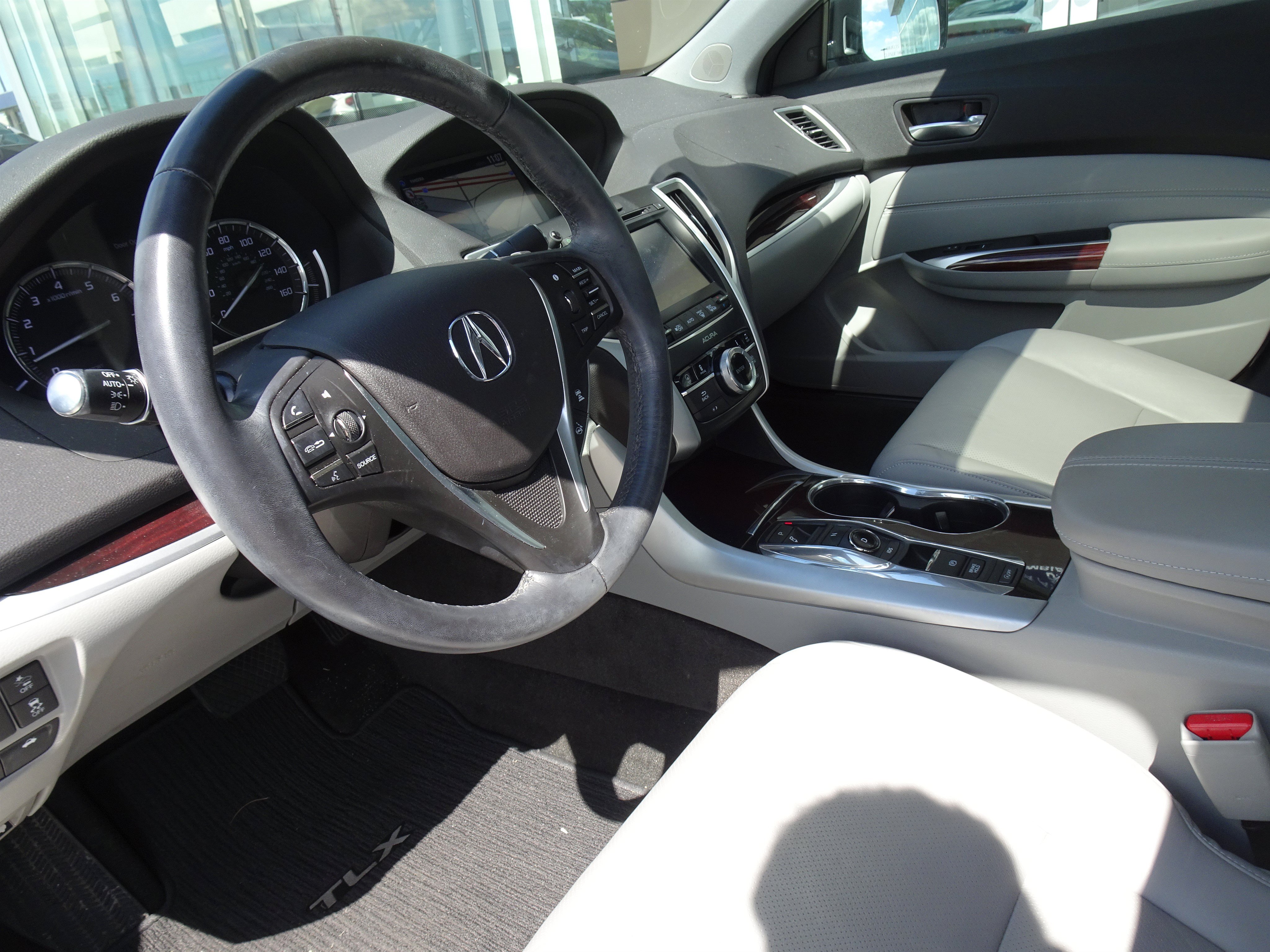 Used 2017 Bellanova White Pearl Acura V6 w/Advance Pkg image 12