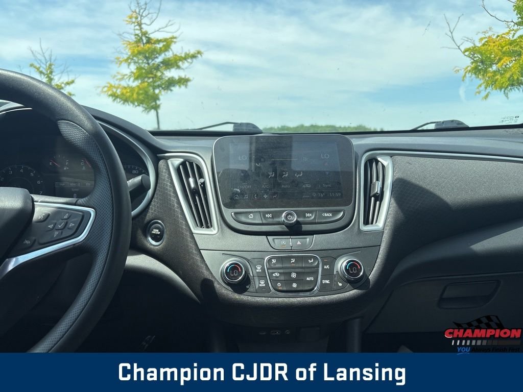 Used 2022 Gray Chevrolet LT image 3