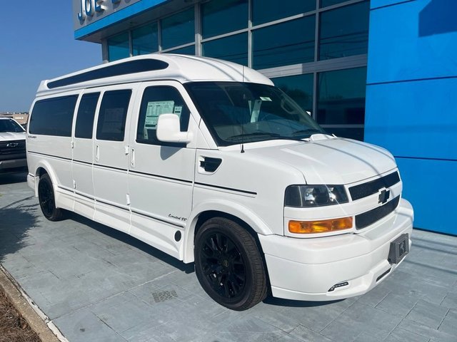 2026 Chevrolet Express Cargo WT