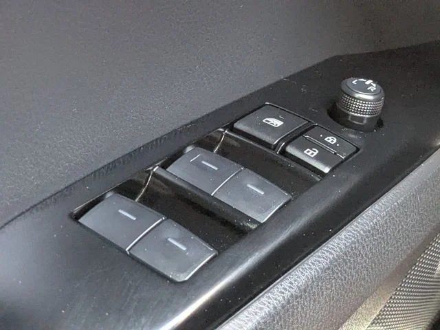 Used 2019 White Ford King Ranch image 24