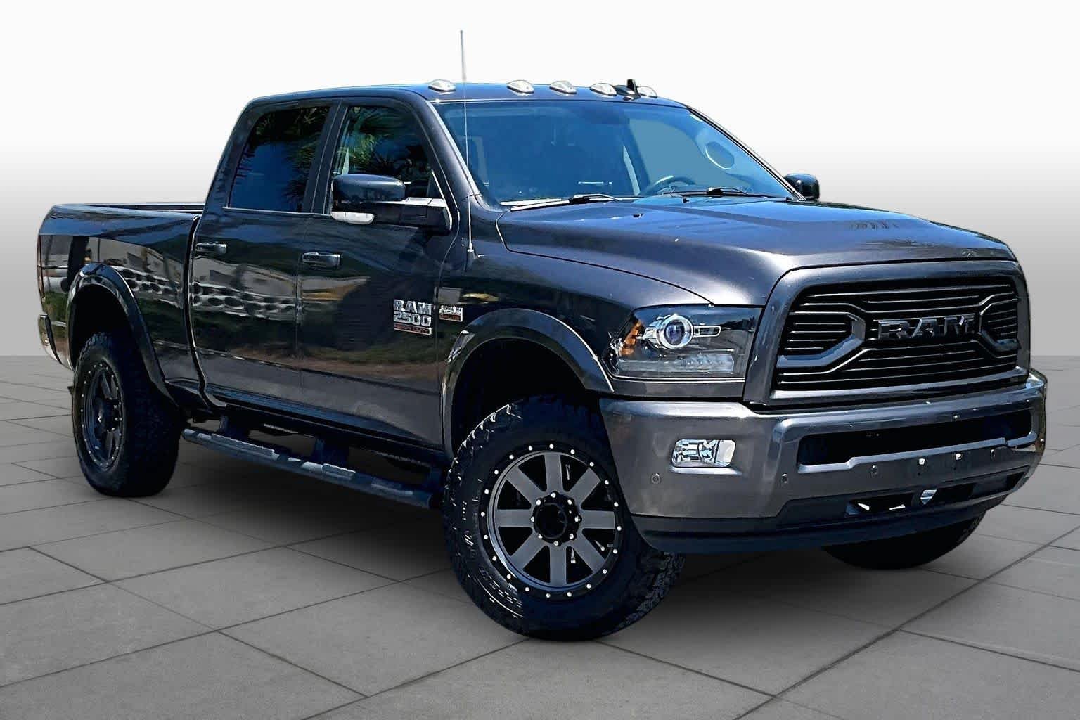 Used 2018 Granite Crystal Metallic Clearcoat Ram Laramie image 3