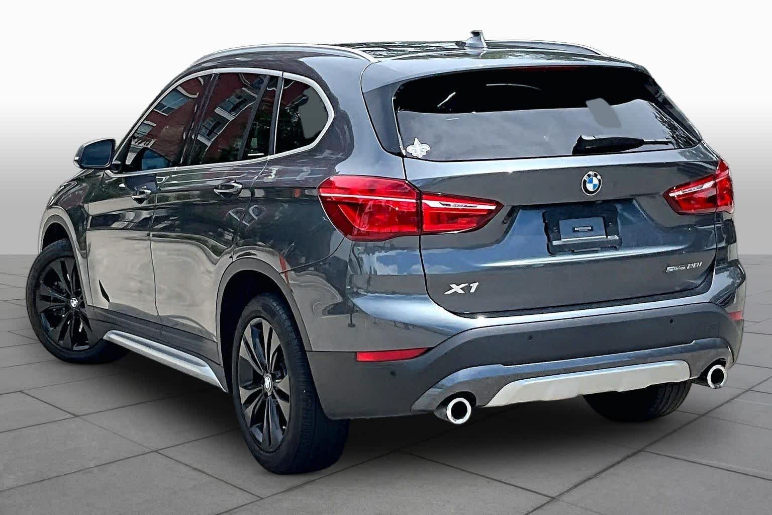 Used 2020 Mineral Gray Metallic BMW sDrive28i image 10