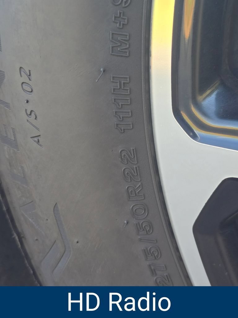 Used 2021 BLACK Chevrolet RST image 9