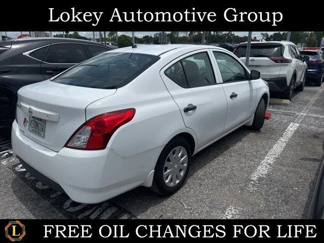 2017 Nissan Versa 1.6 S MT's photo