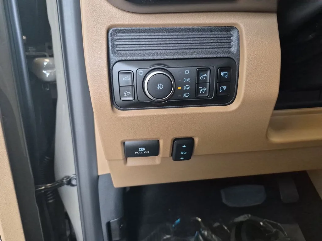 New 2026 Marsh Gray Ford F-250® Lariat® image 21