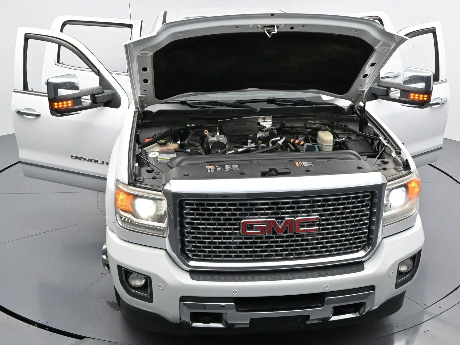 Used 2016 Summit White GMC Denali image 45