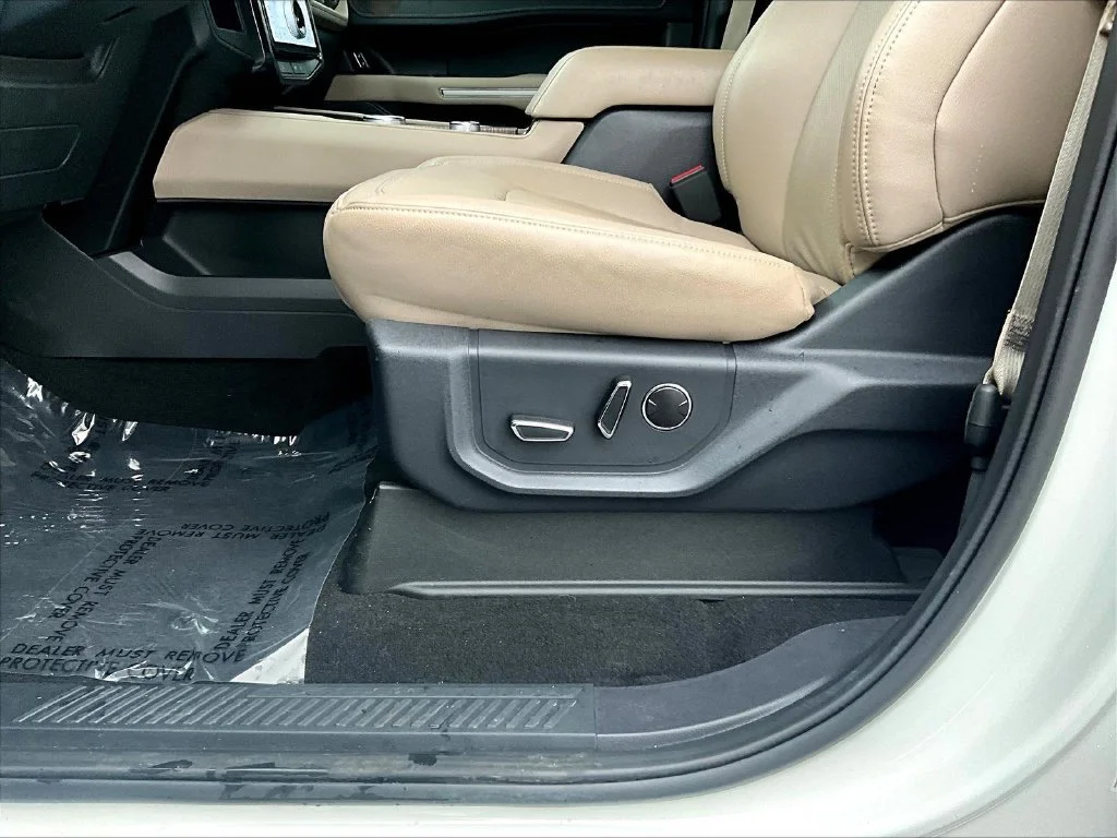 Used 2024 White Ford Limited image 36