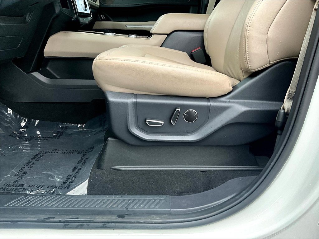 Used 2024 White Ford Limited image 36