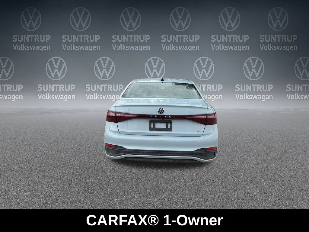 Used 2025 Gray Volkswagen 1.5T SE image 4