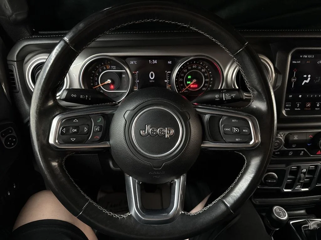 Used 2018 Gray Clearcoat Jeep Unlimited Sahara image 20