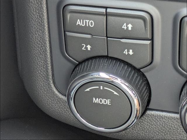 2026 Chevrolet Suburban Z71 - Photo 24