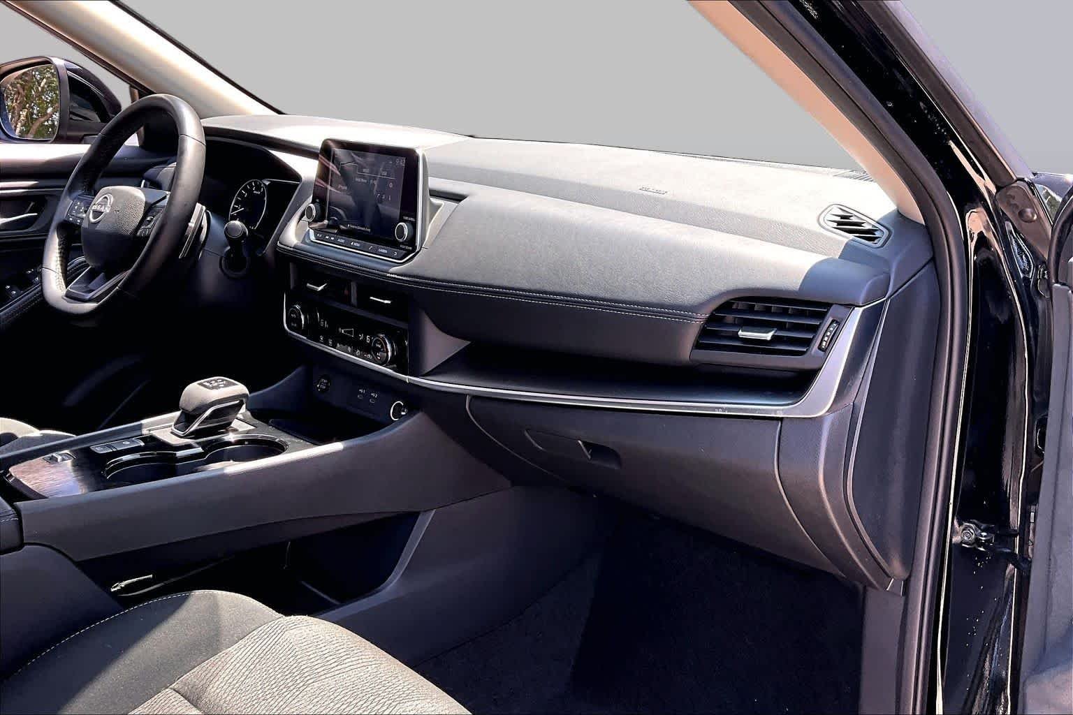 Used 2026 Super Black Nissan SV image 19