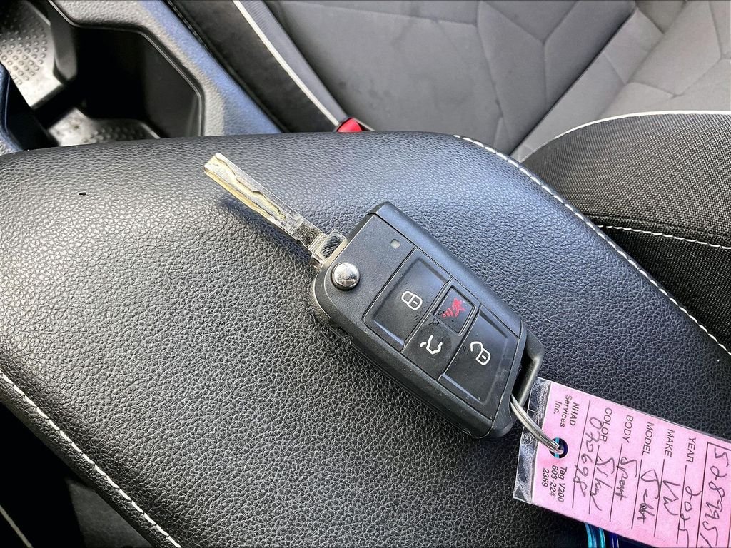Used 2025 Pyrite Silver Metallic Volkswagen 1.5T Sport image 25