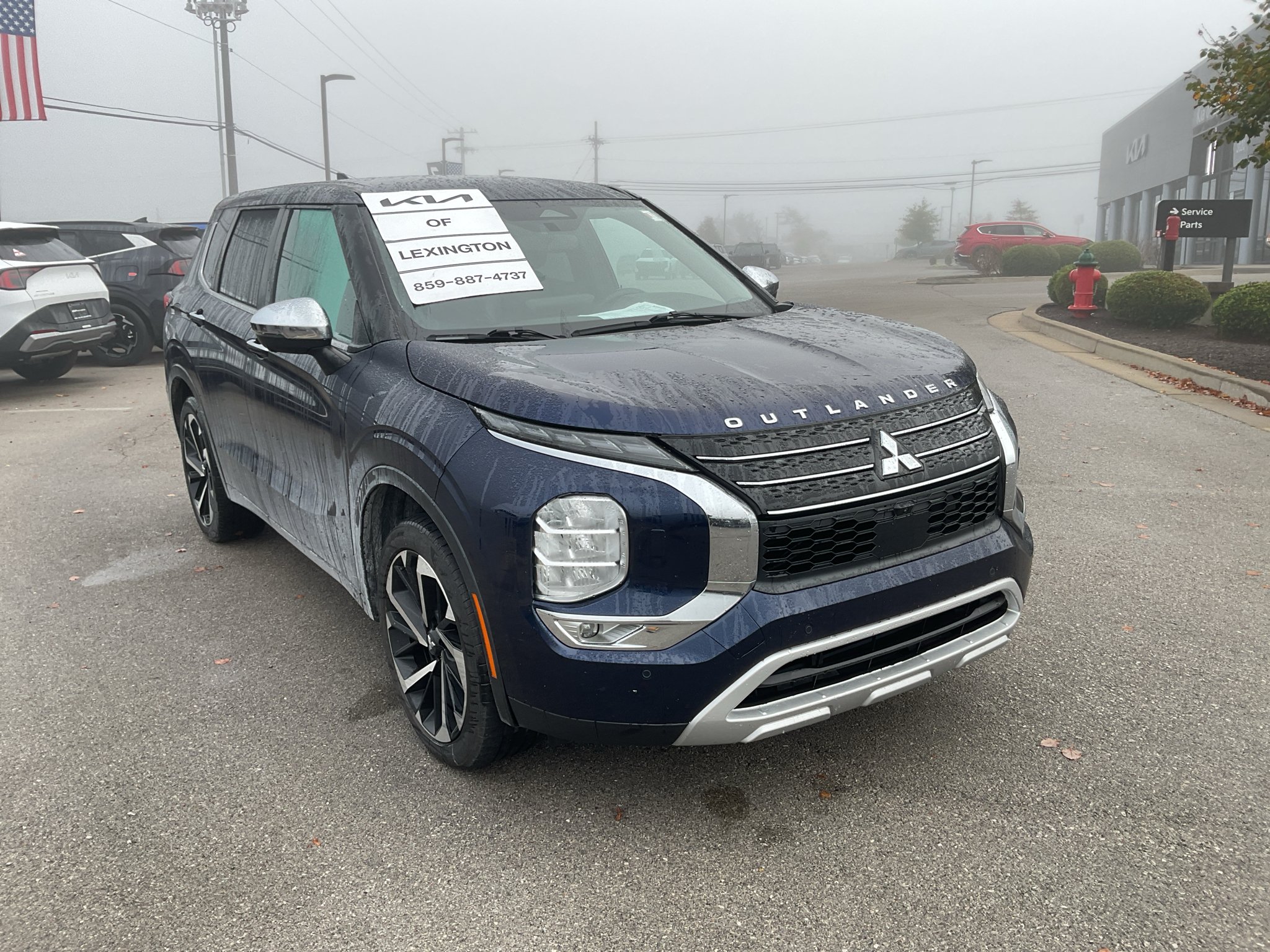 Used 2022 Cosmic Blue Metallic Mitsubishi SE image 2