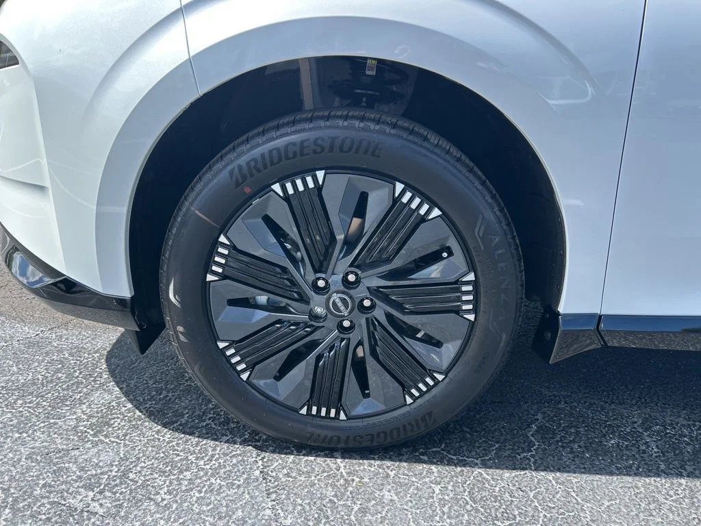 New 2026 Everest White Pearl TriCoat Nissan Platinum image 59