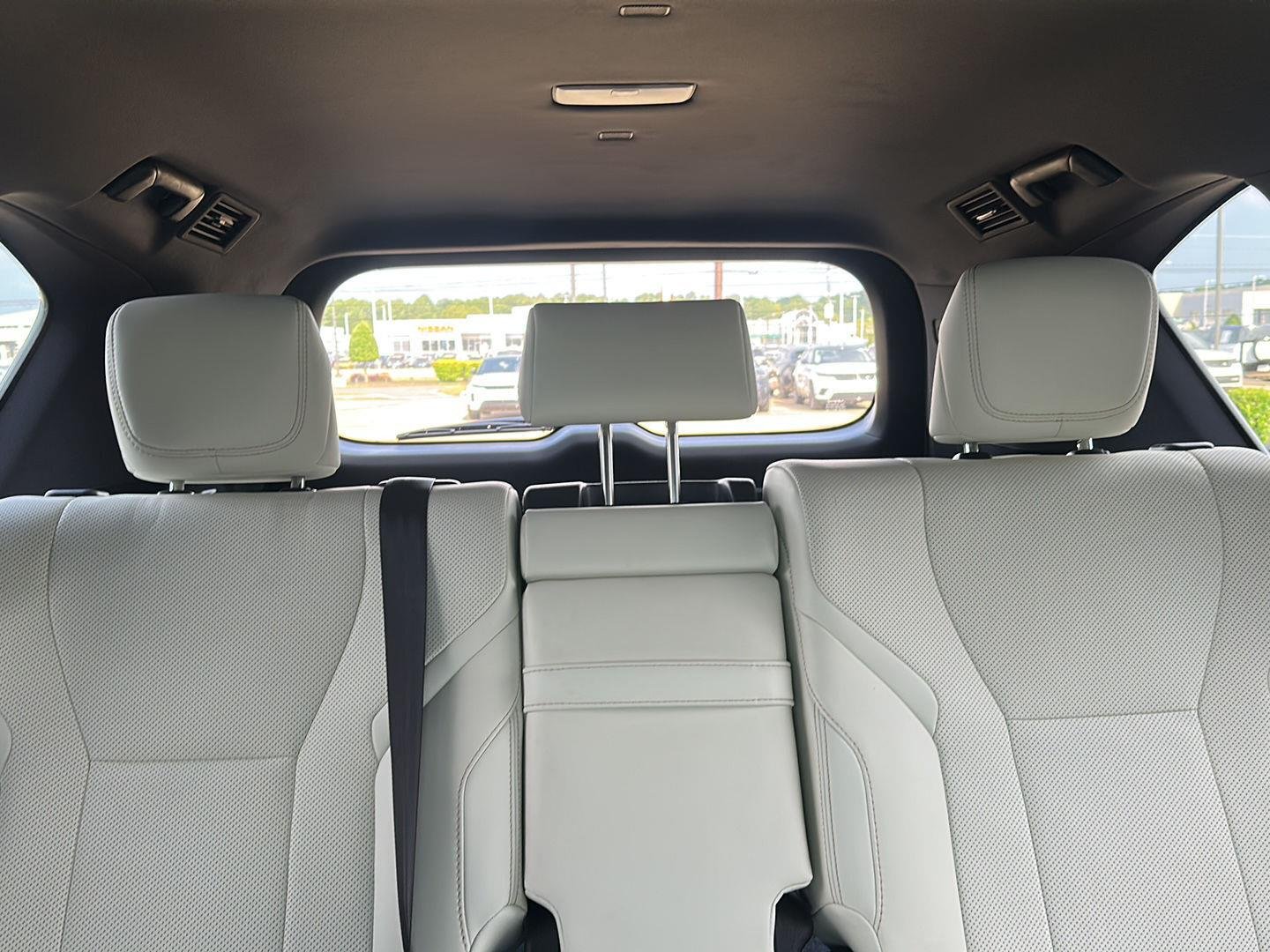 Used 2023 Eminent White Pearl Lexus LX 600 Luxury image 14