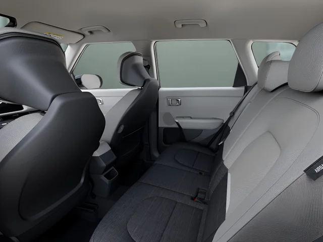 New 2027 White Kia S image 13