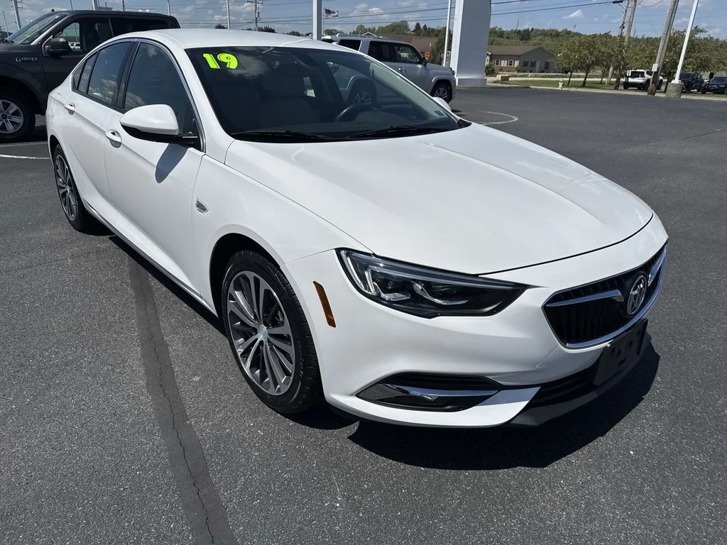 Used 2019 Buick Regal Sportback Essence with VIN W04GR6SX3K1074358 for sale in Dubois, PA