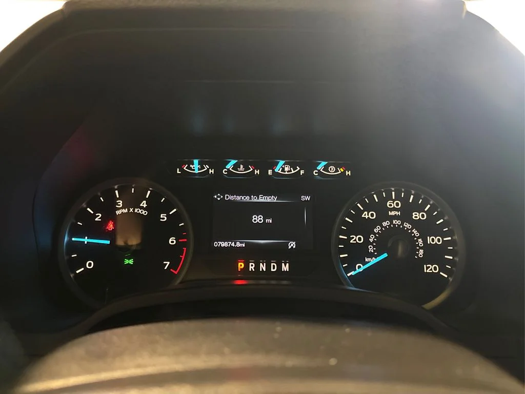 Used 2018 Shadow Black Ford XLT image 30