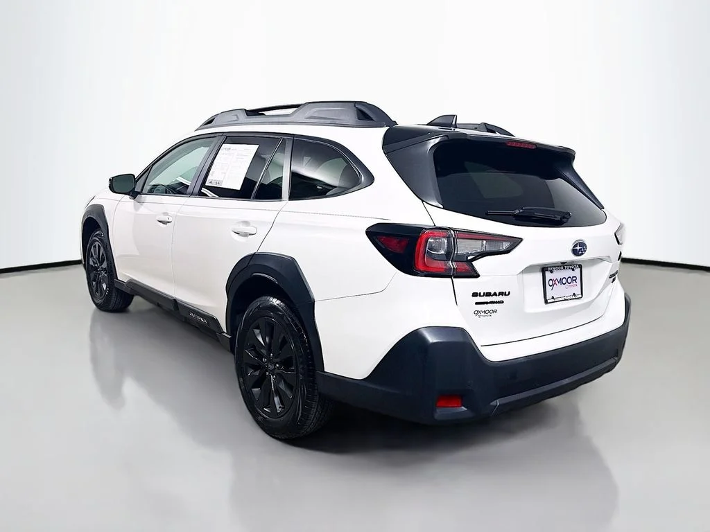 Used 2024 Crystal White Pearl Subaru Onyx Edition XT image 5