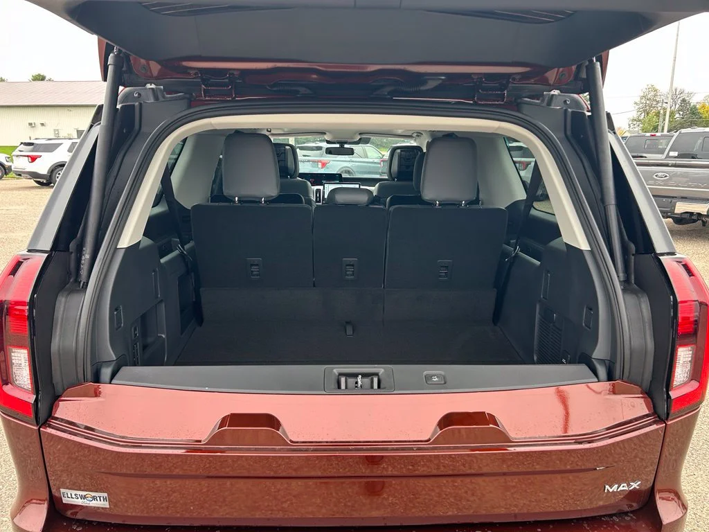 New 2027 Bronze Fire Metallic Tinted Clearcoat Ford MAX Active image 22