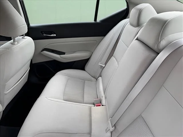 Used 2020 Black Nissan 2.5 S image 8